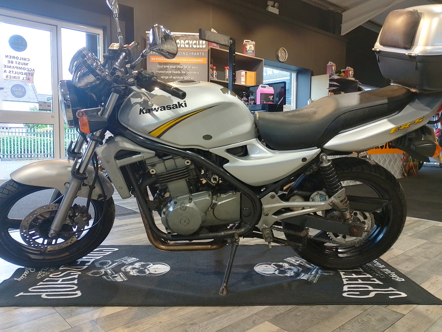 Kawasaki ER5 2003